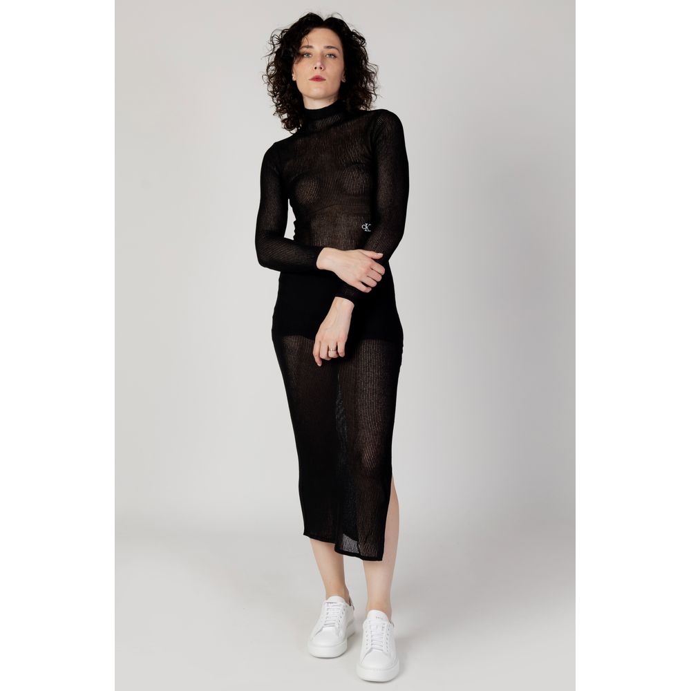 Schwarzes Acrylkleid