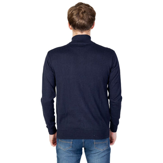 Blaues Baumwoll-T-Shirt