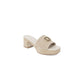 Sandalo in pelle scamosciata beige