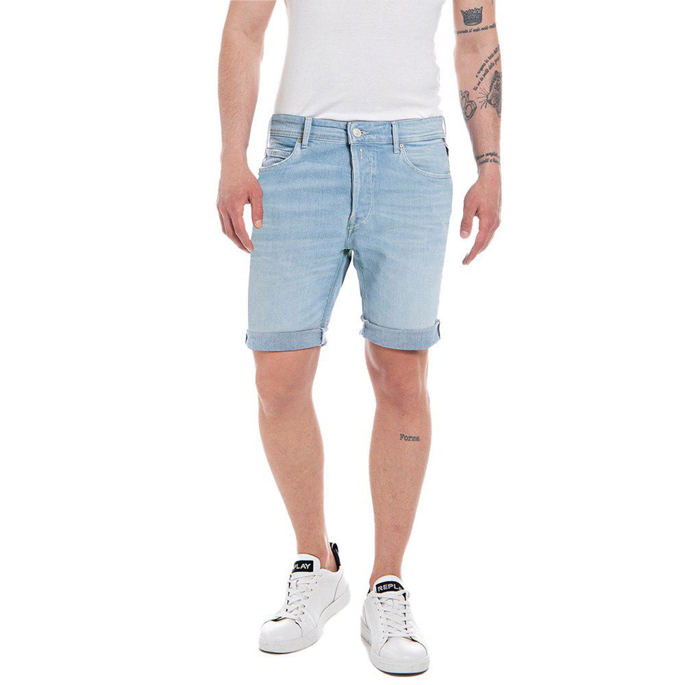 Blaue Baumwollshorts