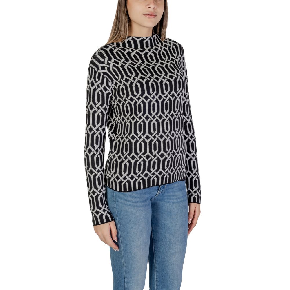 Schwarzer Viskosepullover