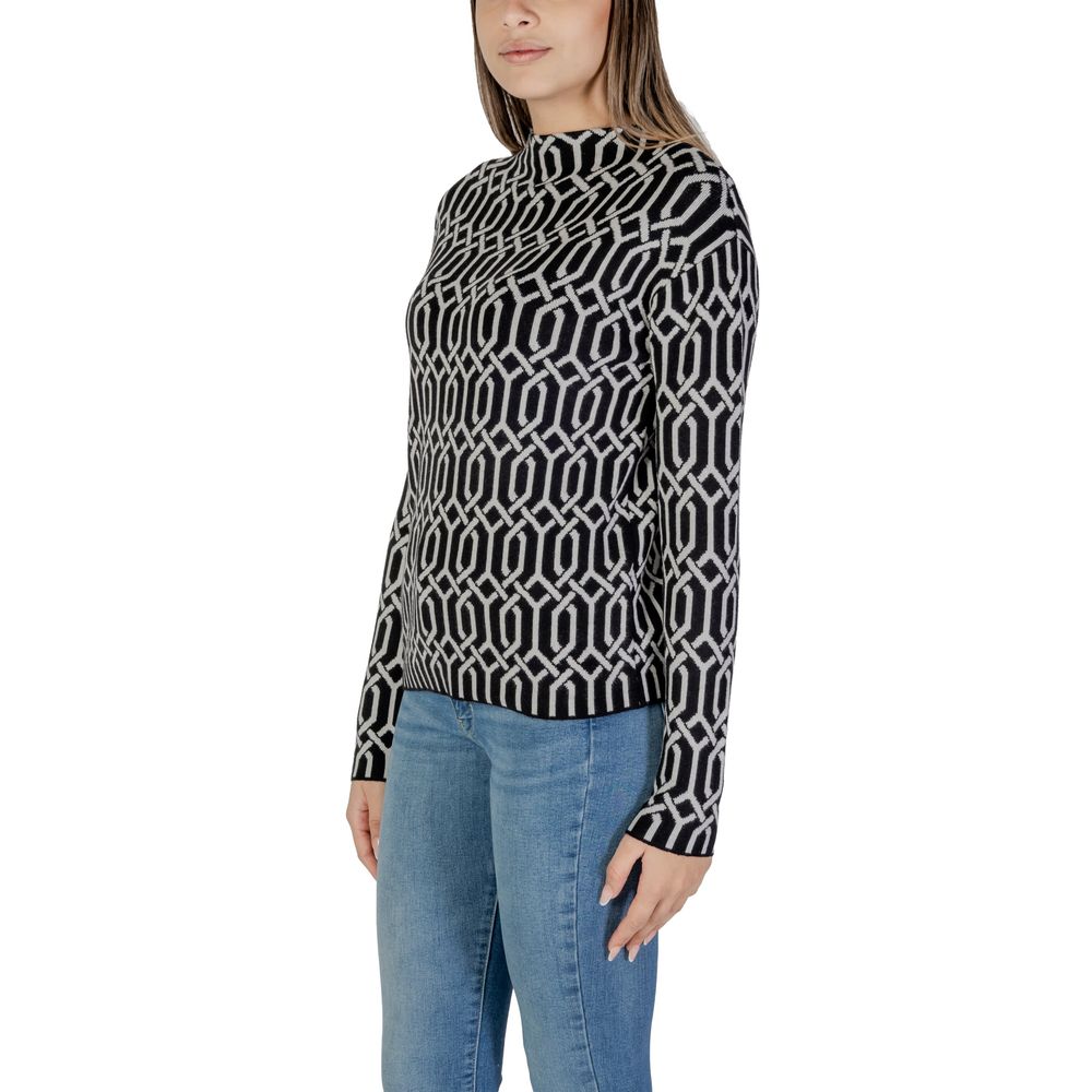 Schwarzer Viskosepullover