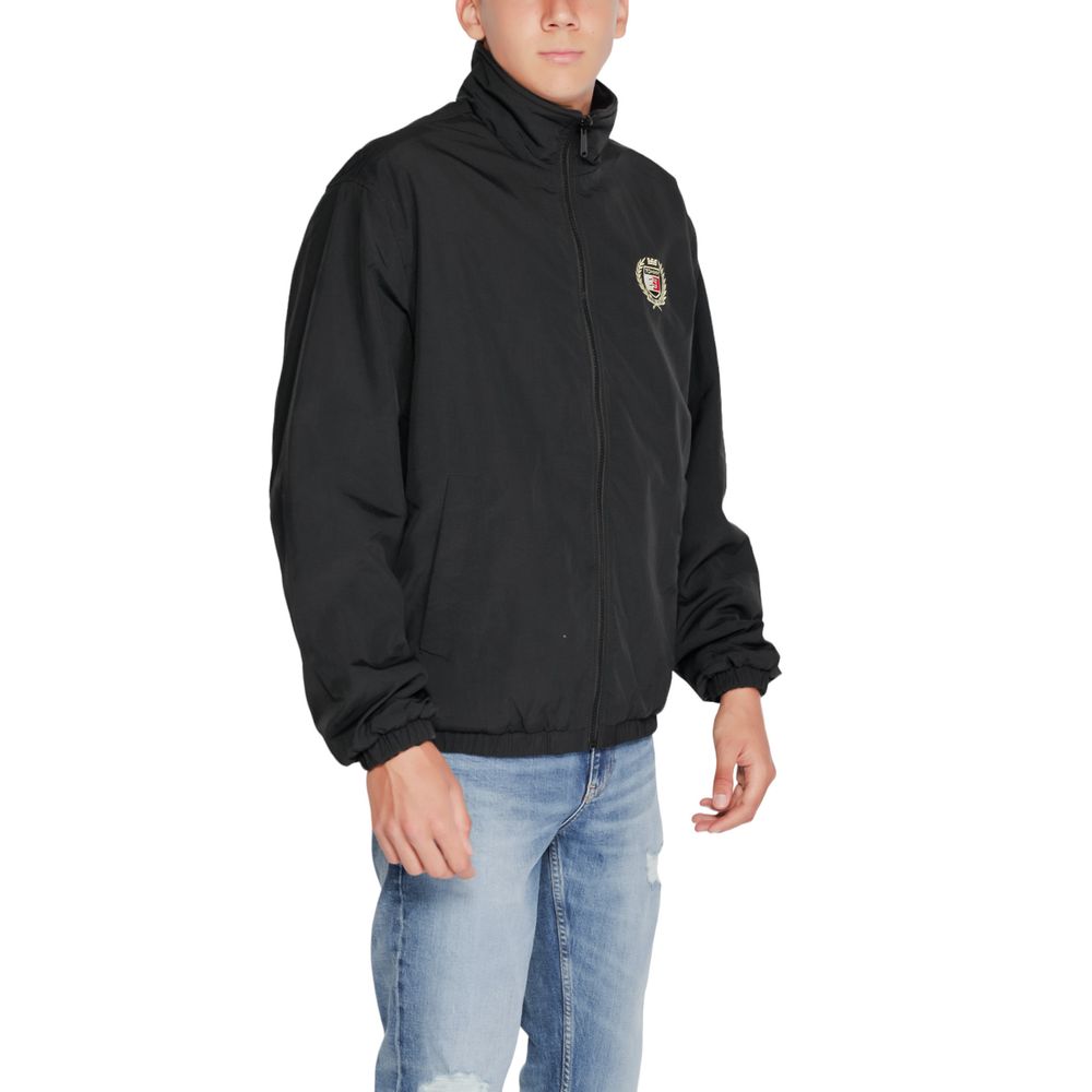 Schwarze Jacke aus recyceltem Polyester