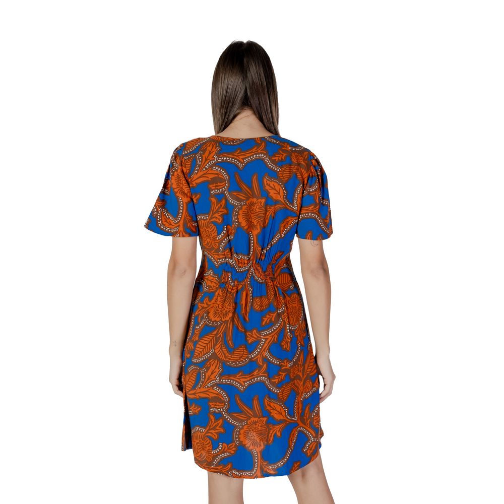 Blaues Viskosekleid