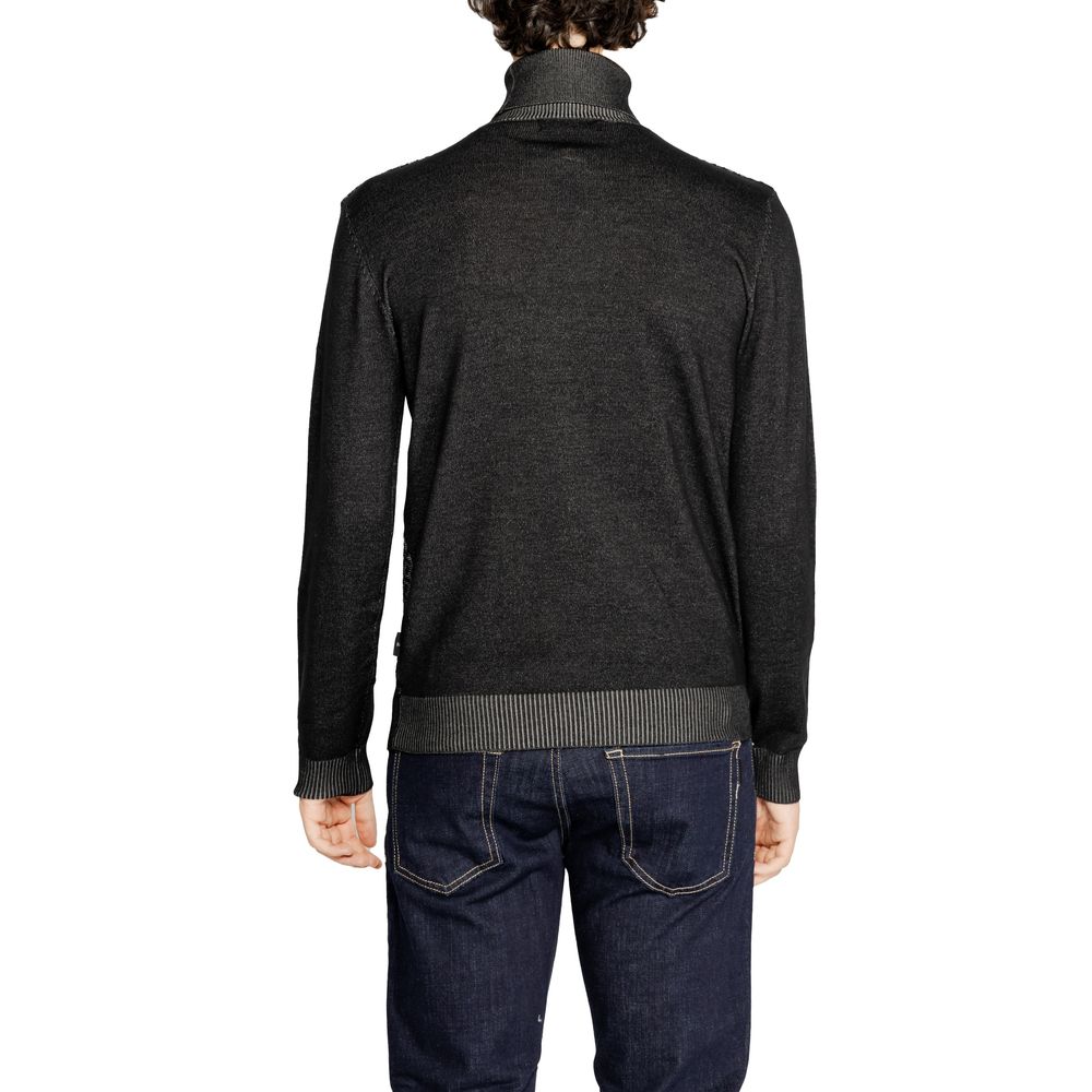 Schwarzer Viskosepullover