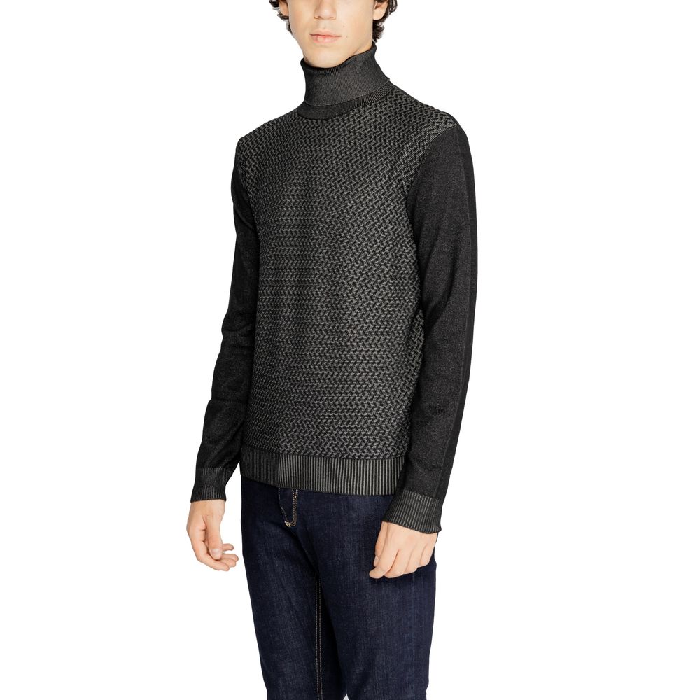 Schwarzer Viskosepullover