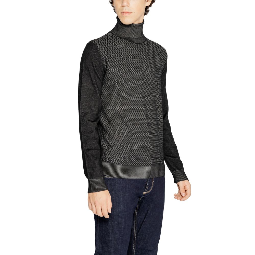 Schwarzer Viskosepullover