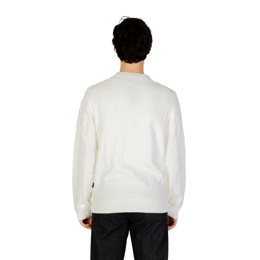 Weißer Acrylpullover