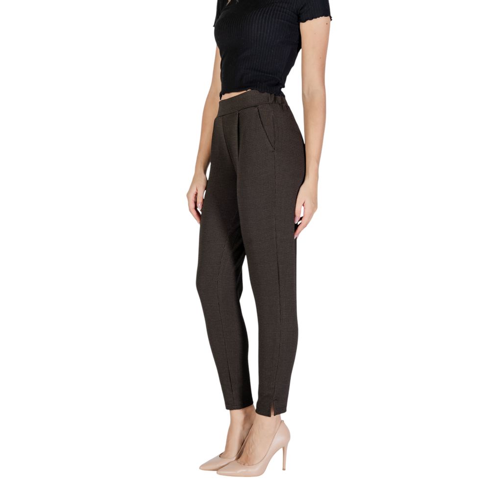 Braune Polyesterjeans und -hose