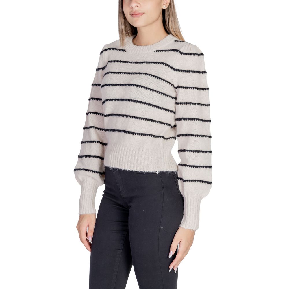 Grauer Polyesterpullover