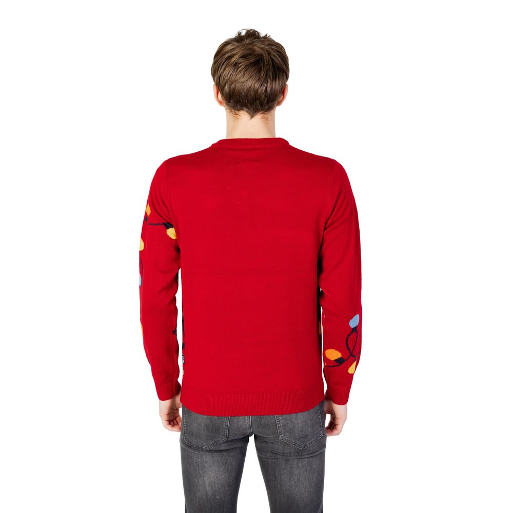 Roter Acrylpullover