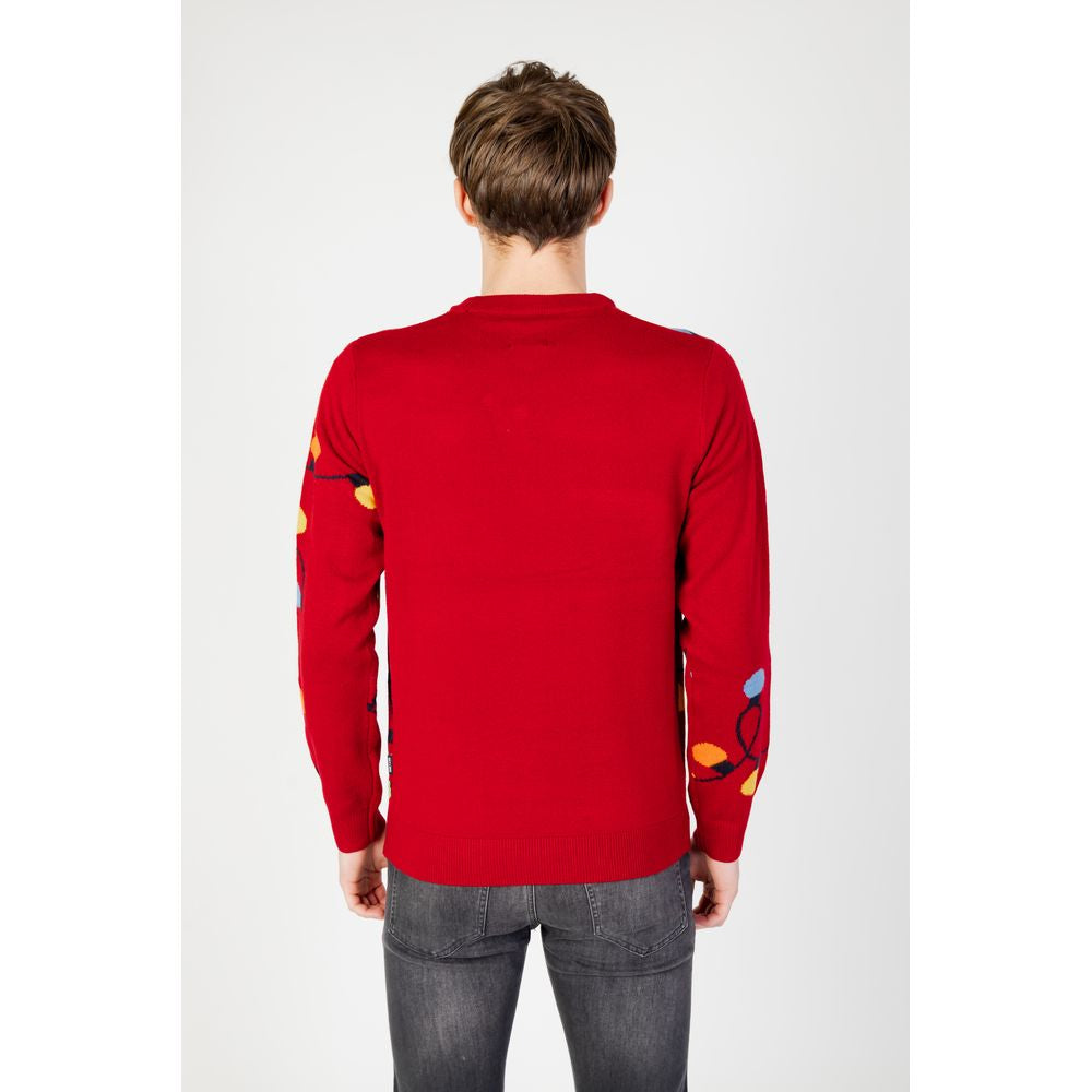 Roter Acrylpullover