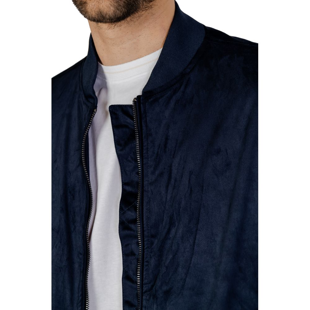 Blaue Polyesterjacke