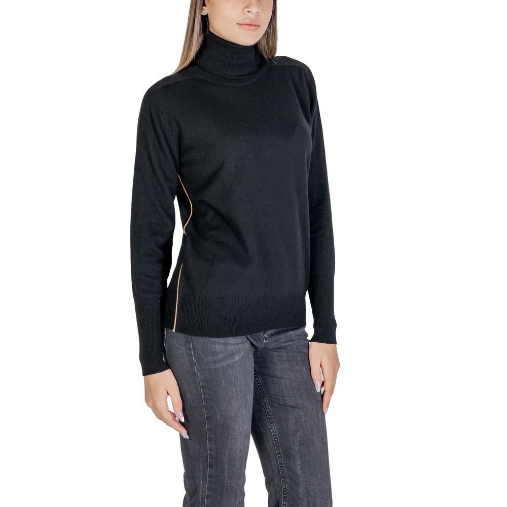 Schwarzer Viskosepullover