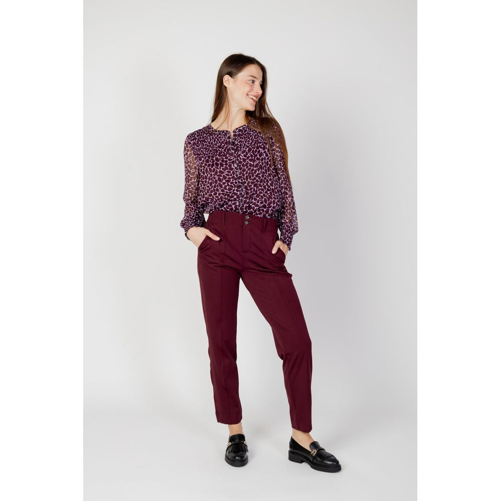 Jeans e pantaloni in poliestere bordeaux