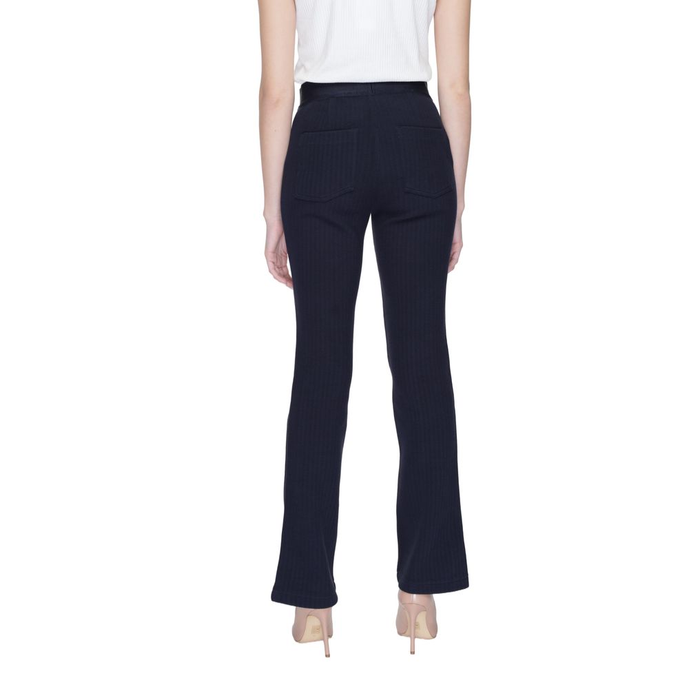 Blaue Jeans und Hose aus Baumwolle