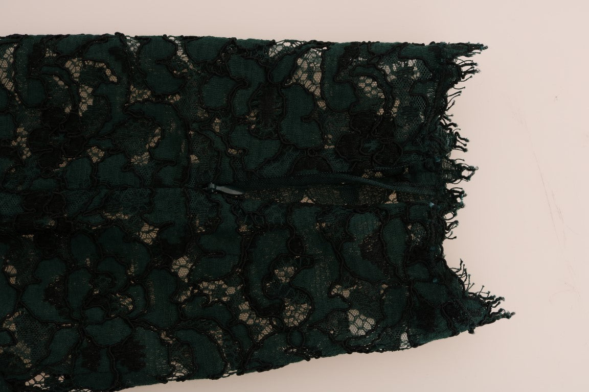Schmale Hose mit Blumenspitze und hoher Taille