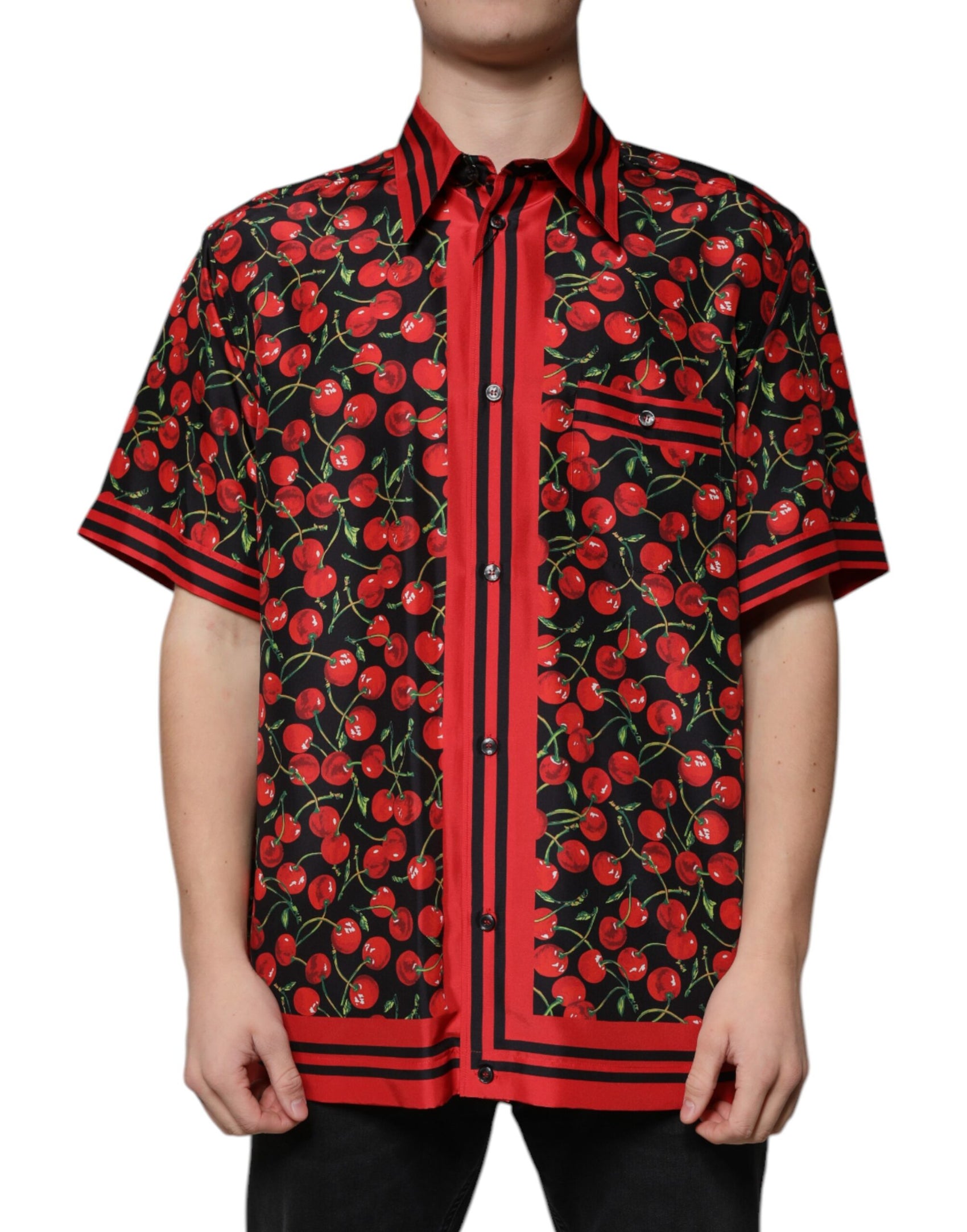 Schwarzes, kirschrotes Seidenhemd mit Button-Down-Kragen