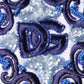 Blaues, langärmliges Freizeithemd mit Knopfleiste und Logo