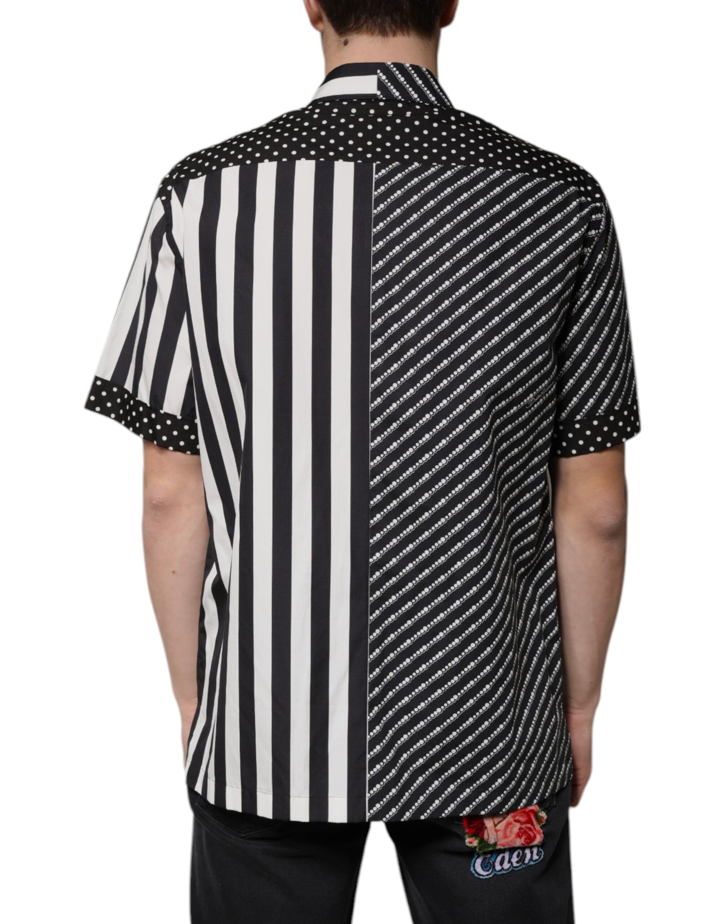 Schwarz-weiß gestreiftes Button-Down-Freizeithemd