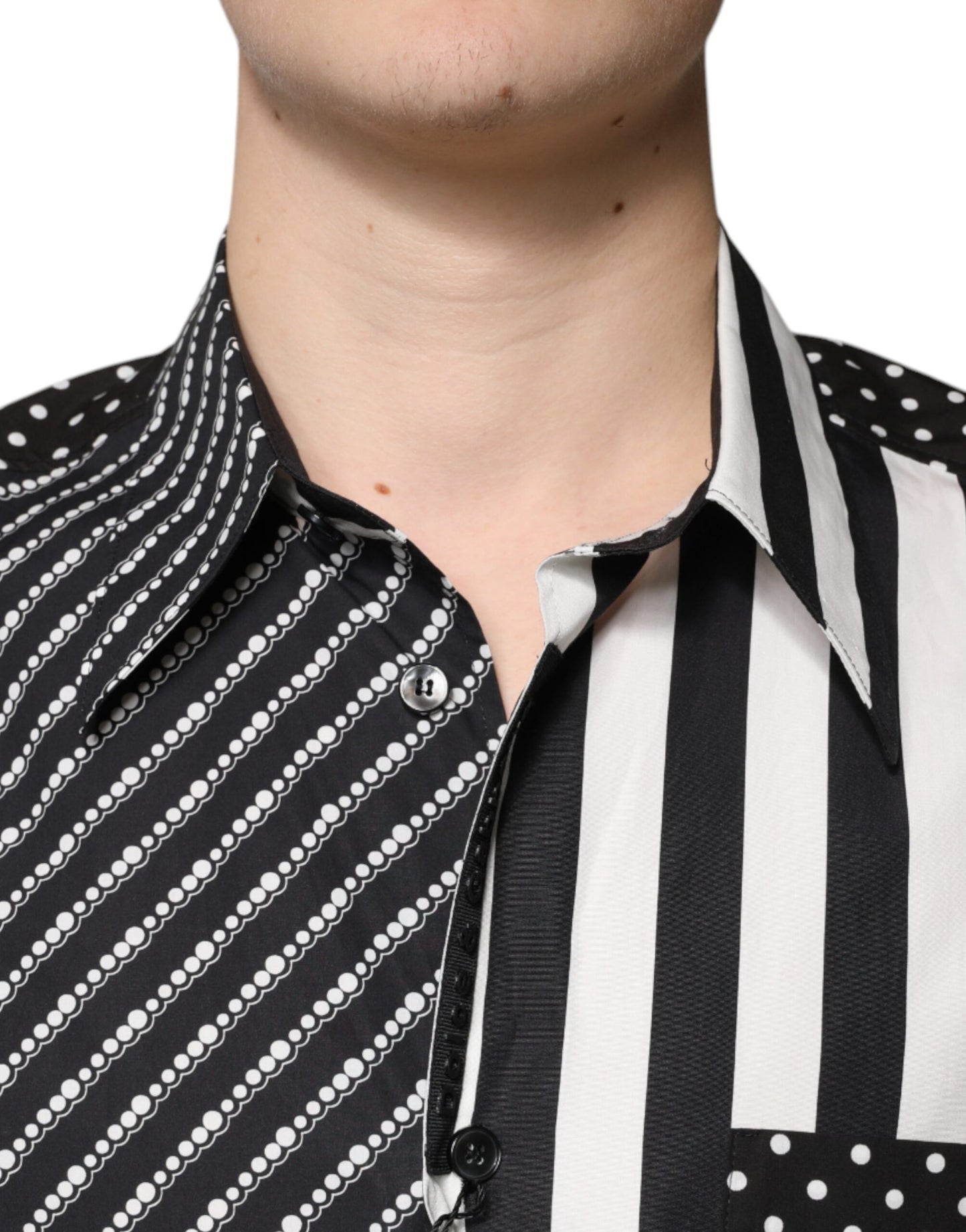 Schwarz-weiß gestreiftes Button-Down-Freizeithemd