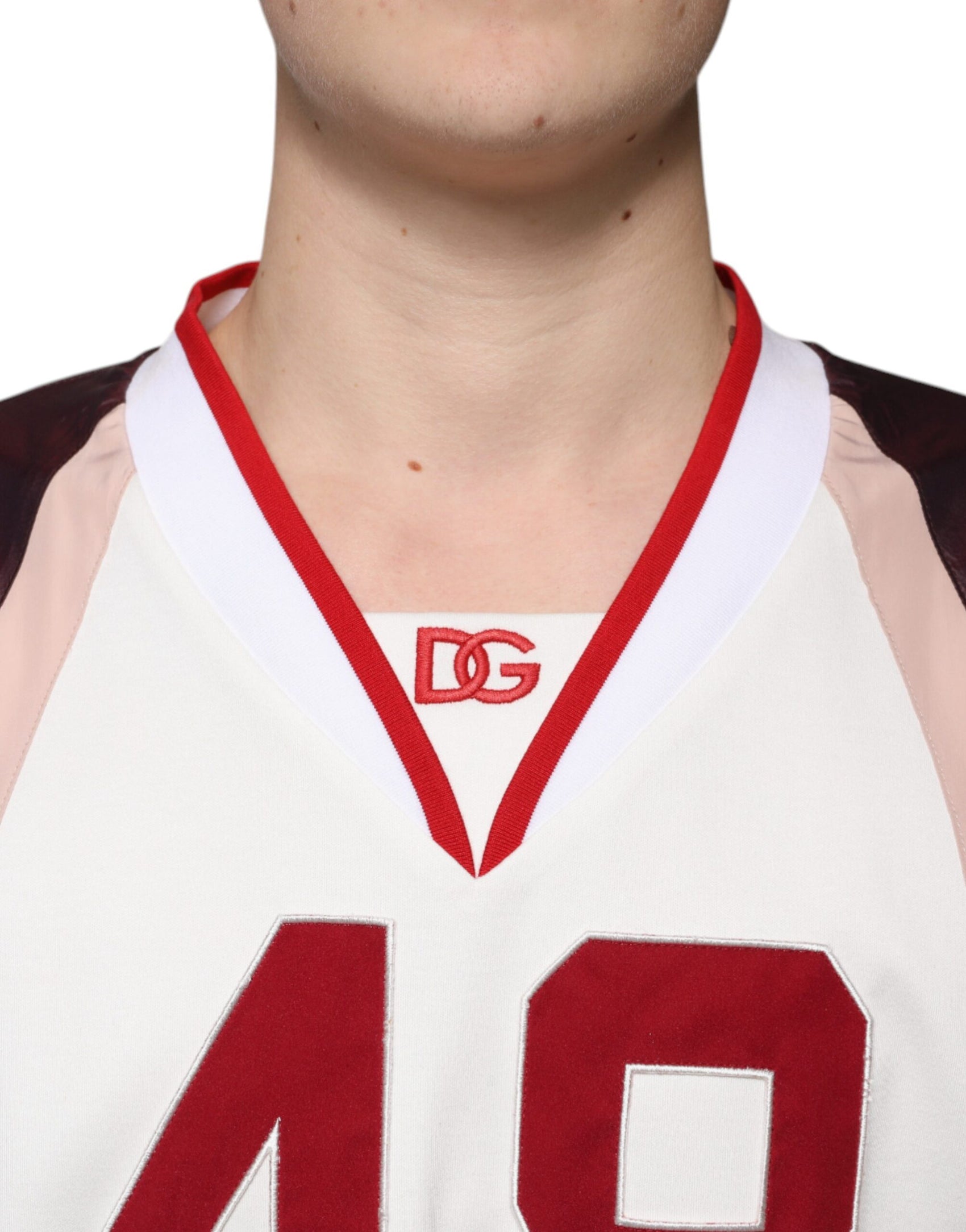 Mehrfarbiges T-Shirt aus Jersey-Baumwolle mit V-Ausschnitt und Logo