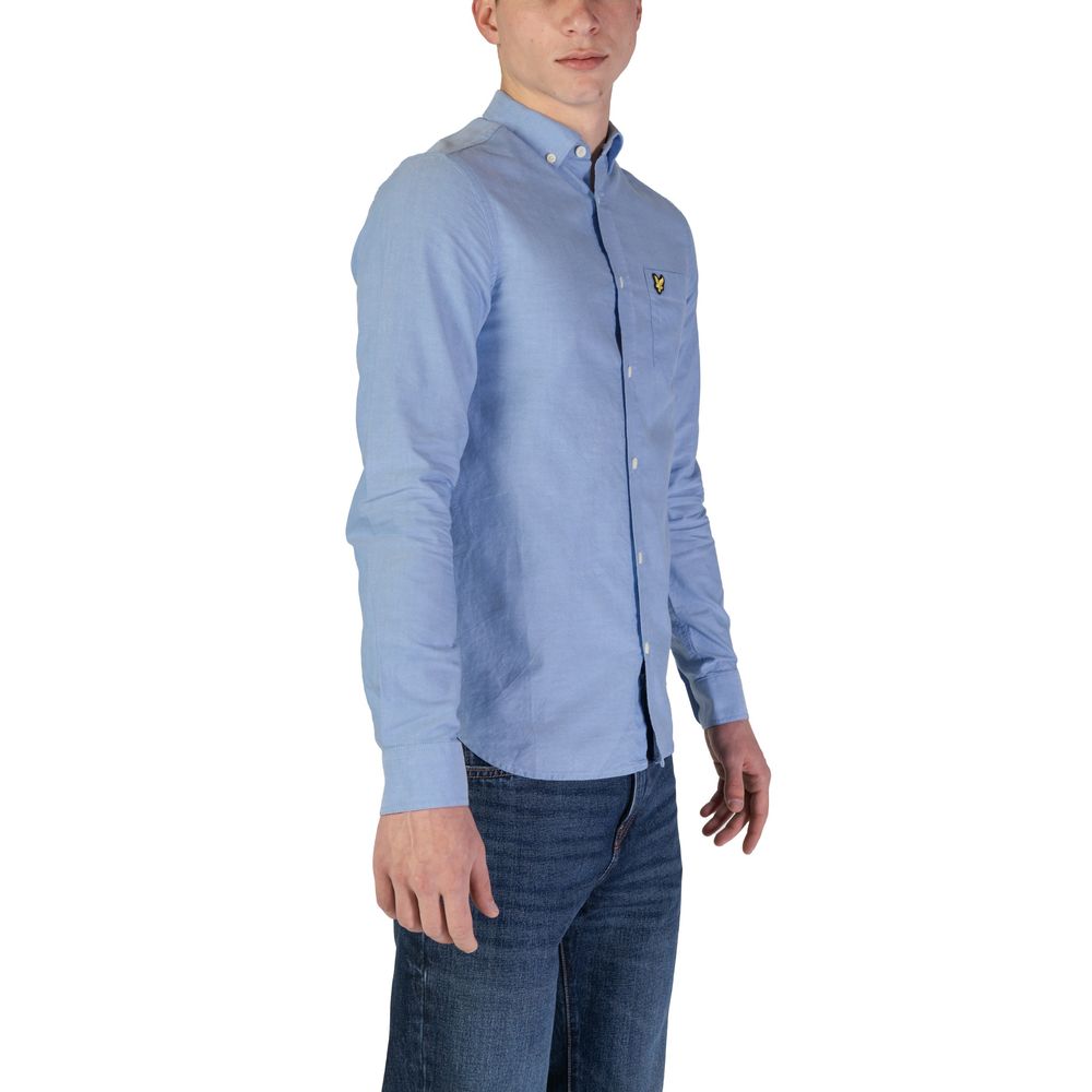 Blaues Baumwollhemd