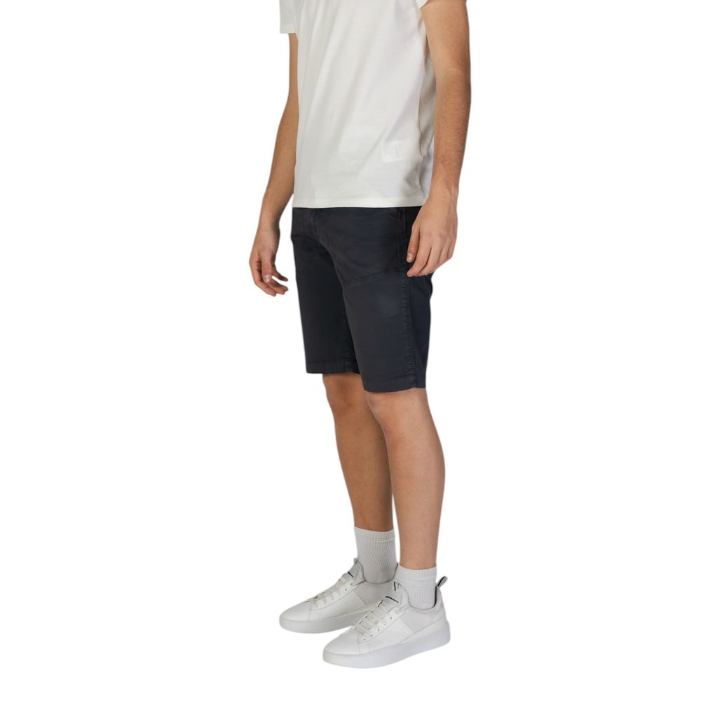 Blaue Baumwollshorts