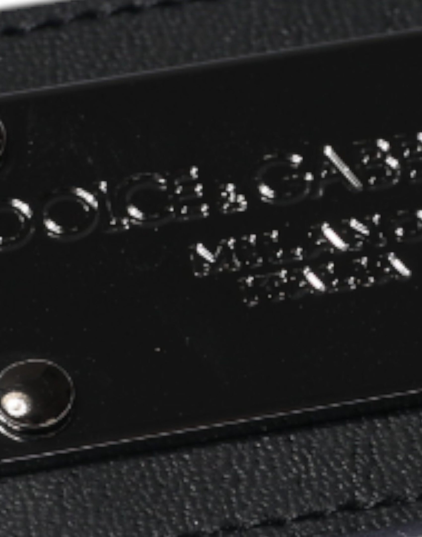 Weißes Poloshirt aus Baumwolle mit Logo-Schild und Kragen