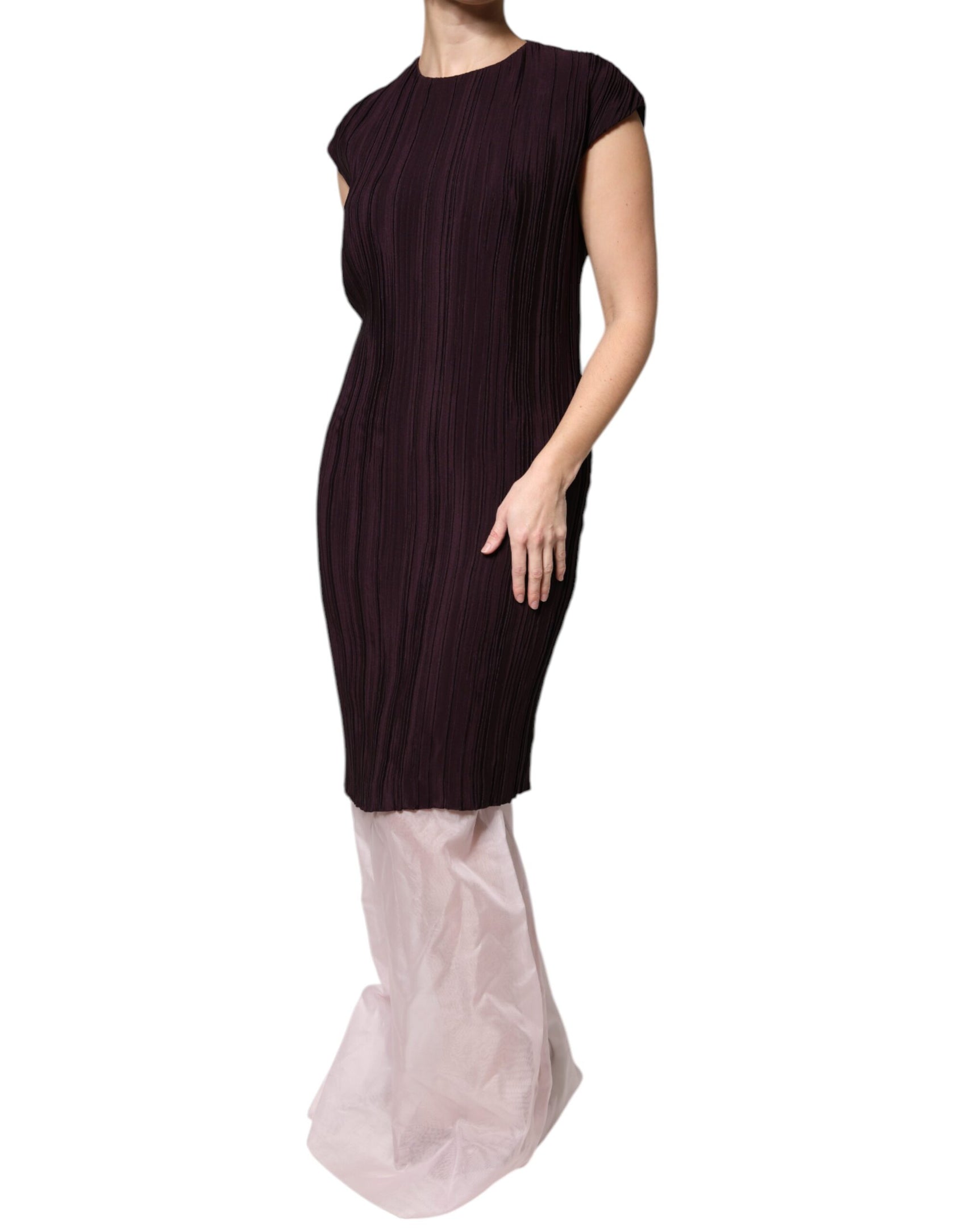 Braunes Maxikleid aus Seide mit kurzen Ärmeln