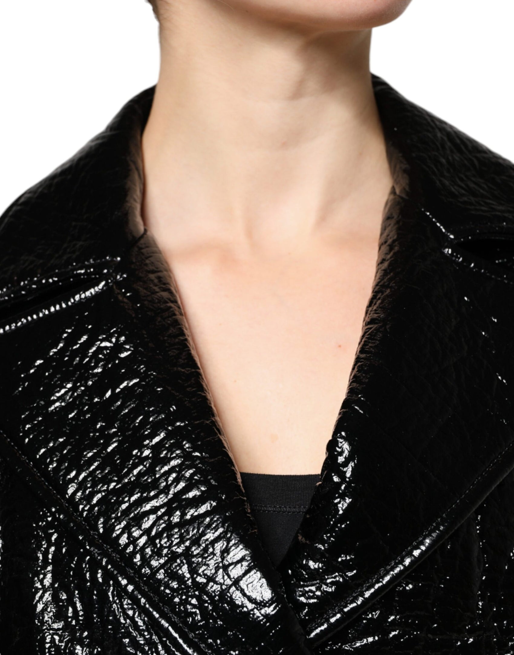 Schwarze kurze Lederjacke mit langen Ärmeln