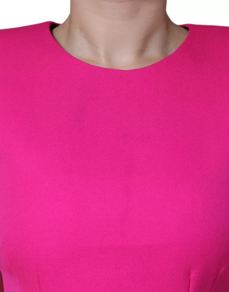 Rosa ärmelloses, figurbetontes Minikleid in A-Linie