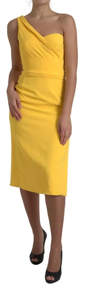 Gelbes Midikleid mit One-Shoulder-Träger und Seitenschlitz