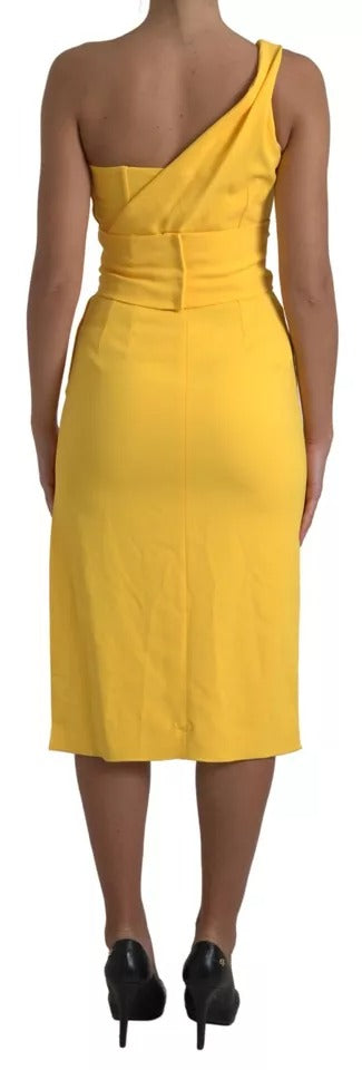 Gelbes Midikleid mit One-Shoulder-Träger und Seitenschlitz