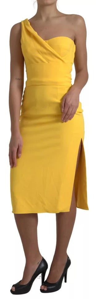Gelbes Midikleid mit One-Shoulder-Träger und Seitenschlitz