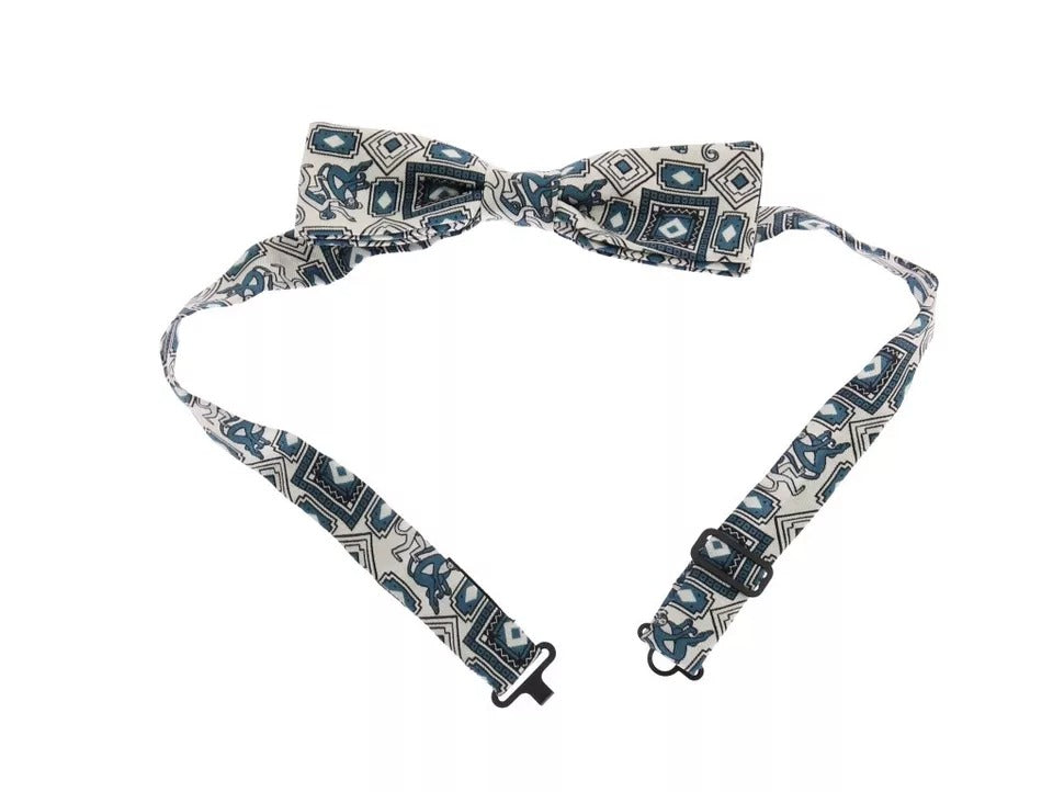 Set regalo con cintura in pelle e papillon in seta blu bianco
