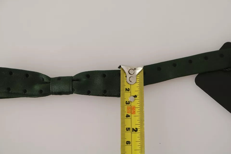 Cravatta a farfalla da uomo con pois in seta verde