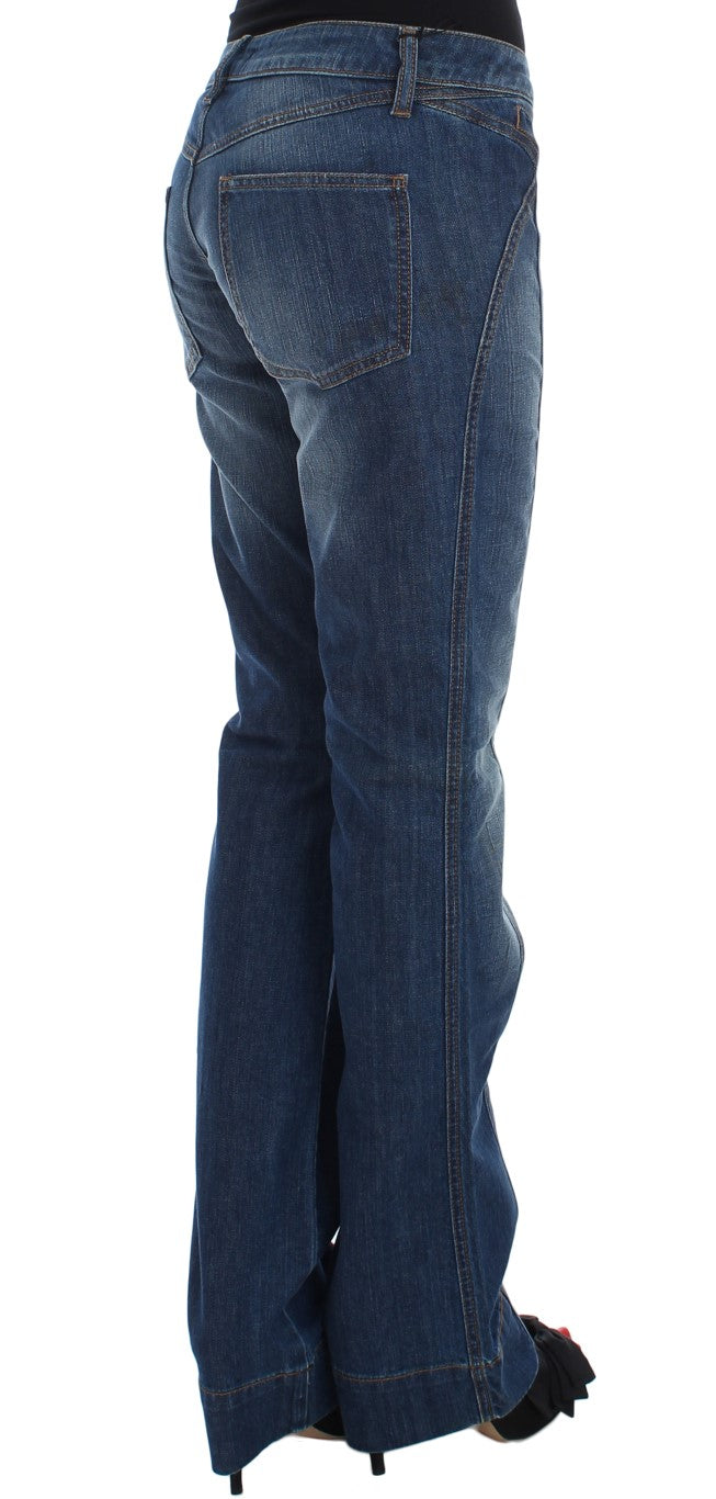 Schicker Bootcut-Jeansstoff in blauer Waschung