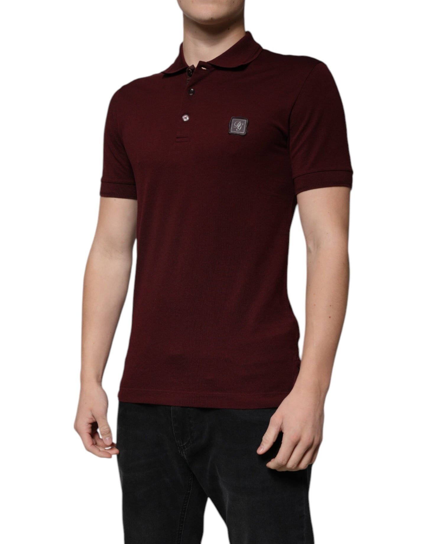 Kastanienbraunes Polo-T-Shirt mit Kragen und kurzen Ärmeln