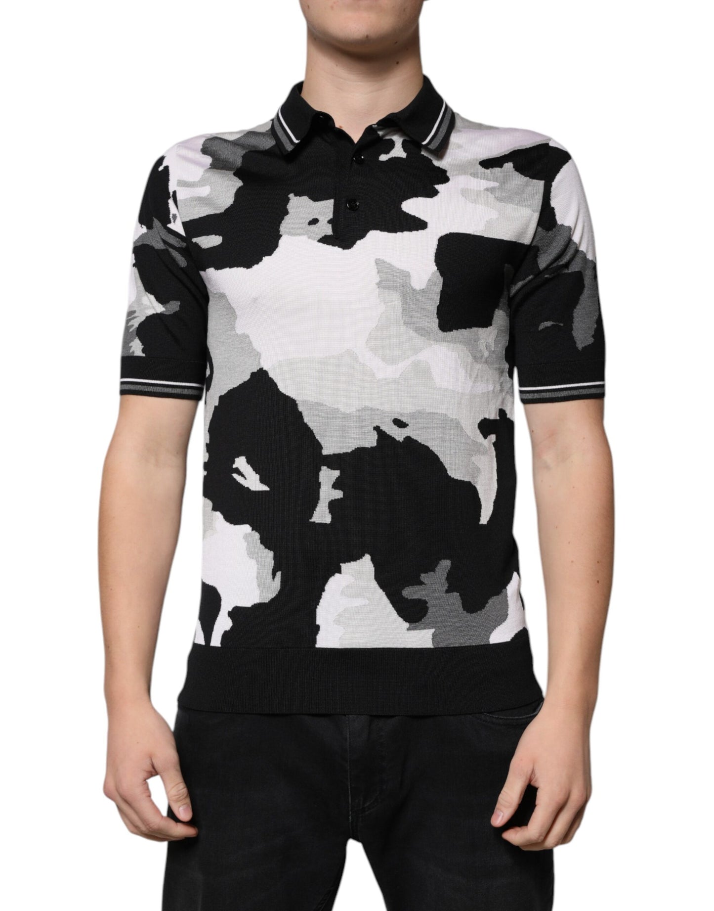 Mehrfarbiges Poloshirt mit Camouflage-Kragen