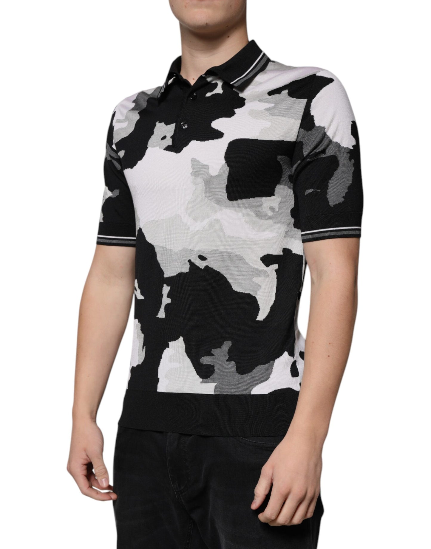 Mehrfarbiges Poloshirt mit Camouflage-Kragen