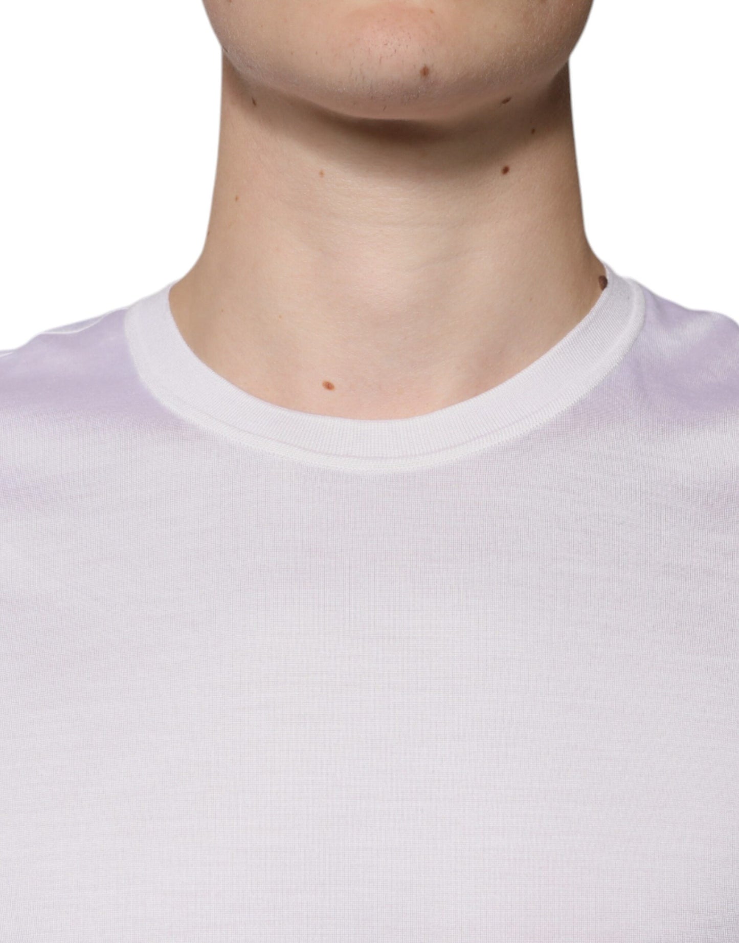 Weißer Herrenpullover aus Seide mit Rundhalsausschnitt