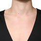 Schwarzes T-Shirt aus Baumwolle mit V-Ausschnitt und kurzen Ärmeln