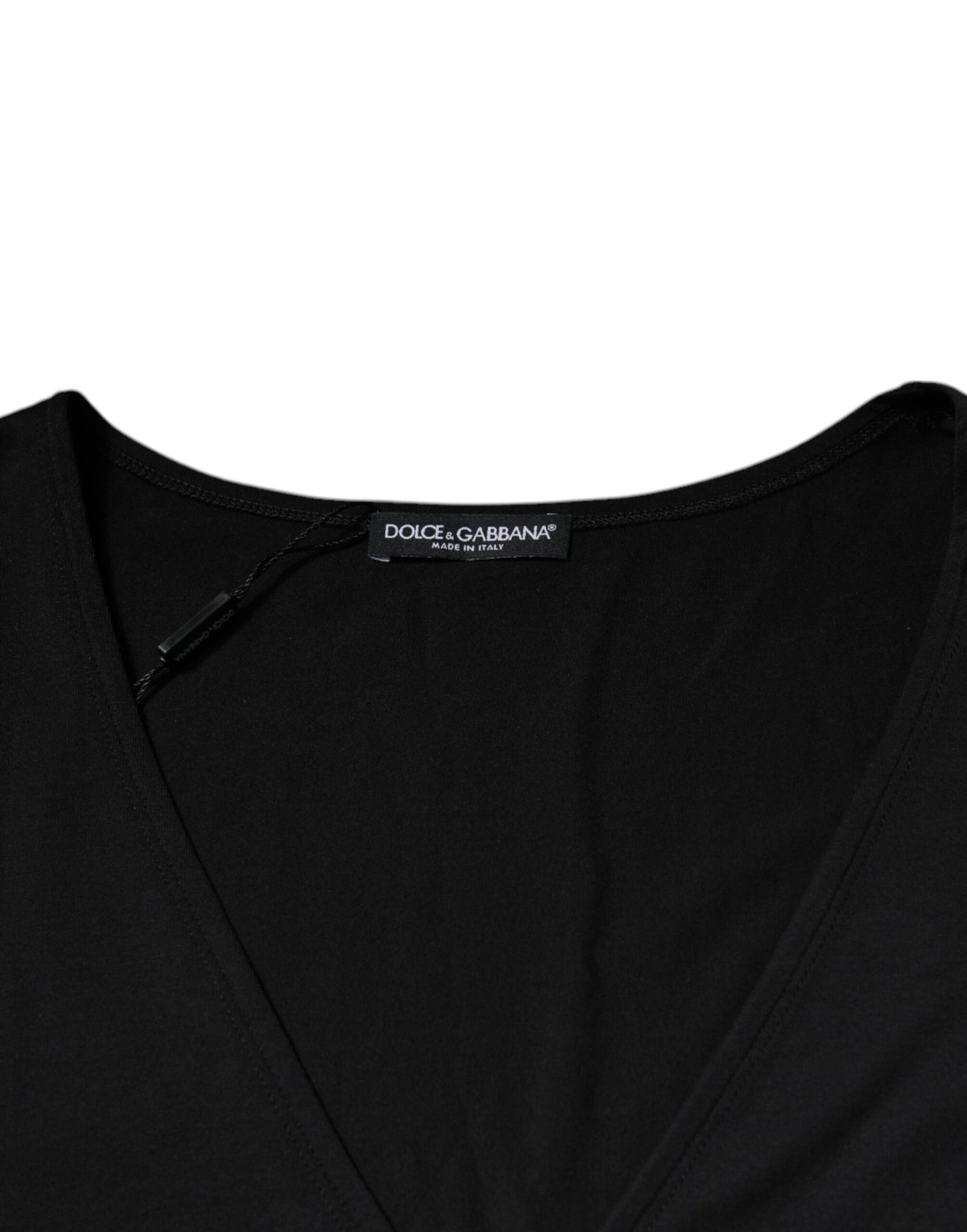Schwarzes T-Shirt aus Baumwolle mit V-Ausschnitt und kurzen Ärmeln