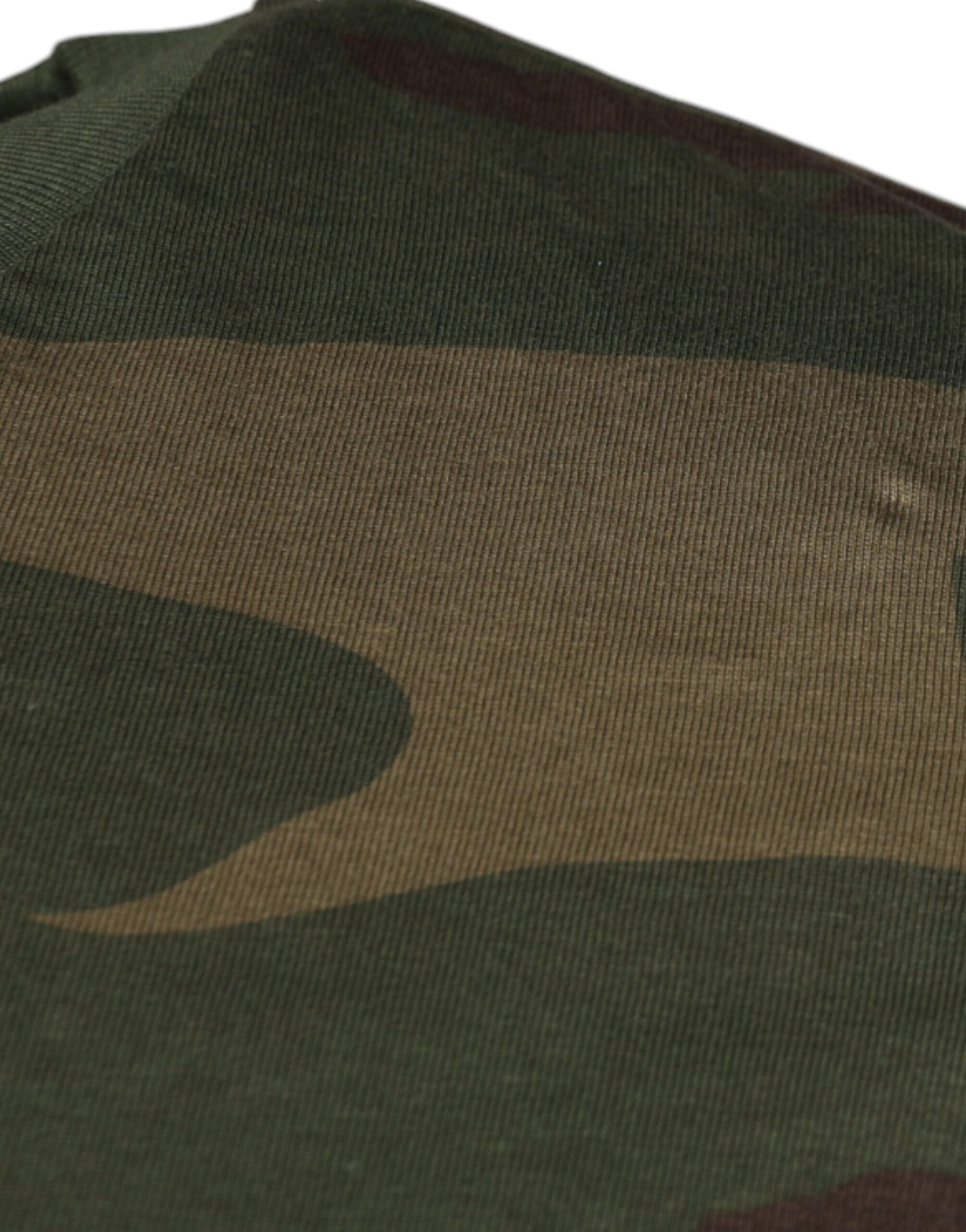 Mehrfarbiges Camouflage-T-Shirt aus Baumwolle mit Rundhalsausschnitt