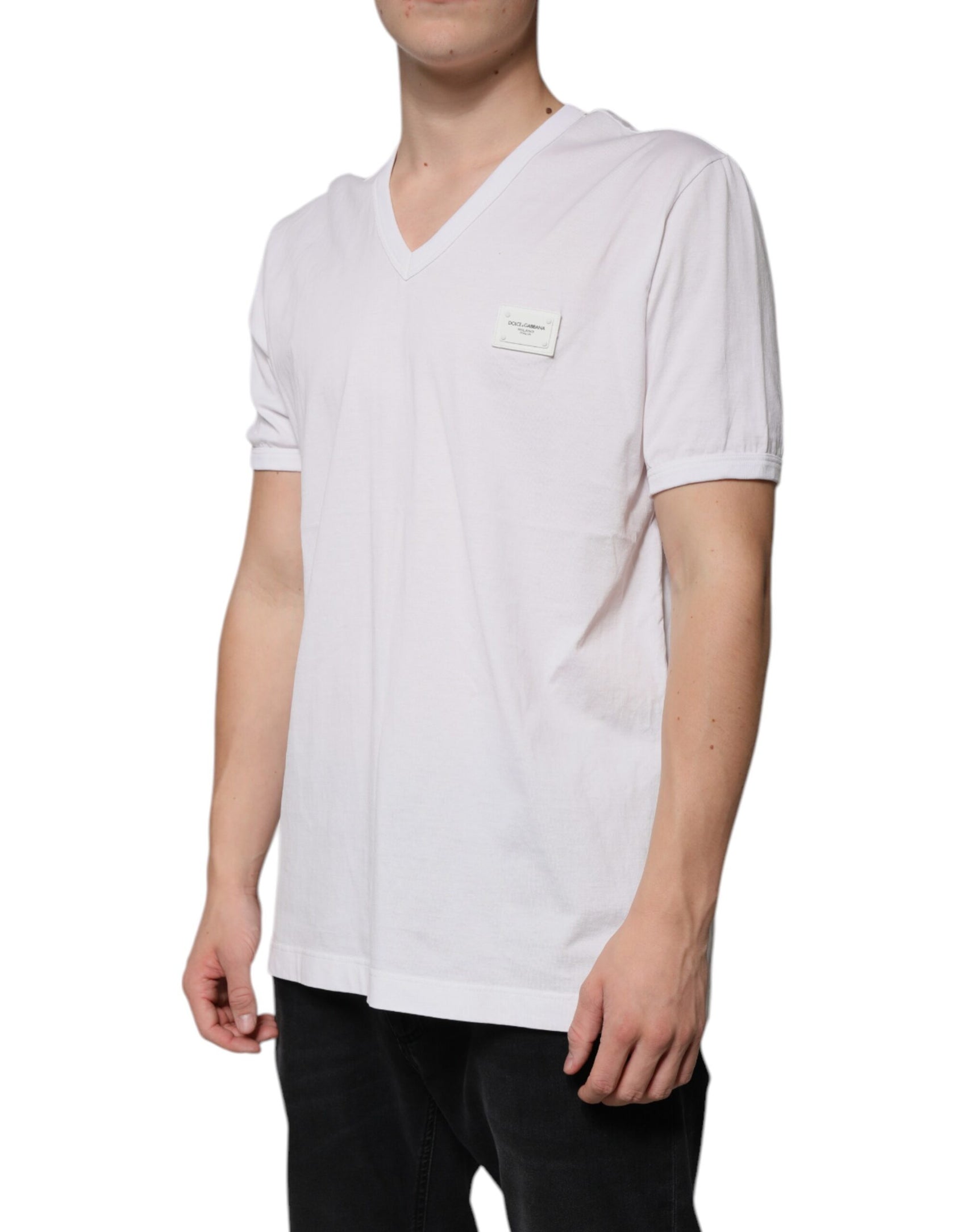 Weißes Kurzarm-T-Shirt mit V-Ausschnitt und Logo