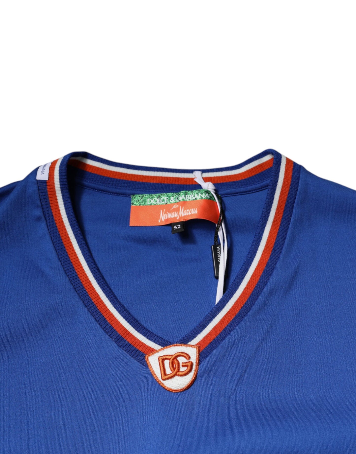 Blaues T-Shirt mit V-Ausschnitt und kurzen Ärmeln