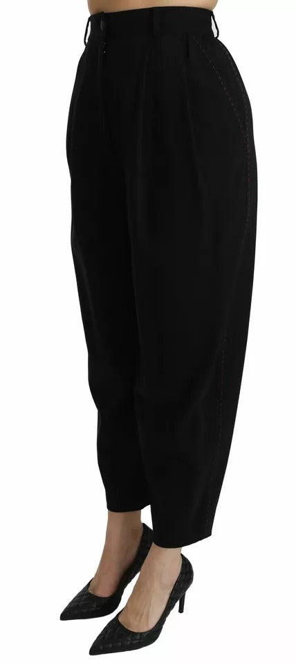 Schwarze, verkürzte Hose aus Wolle mit hoher Taille und Bundfalten vorne