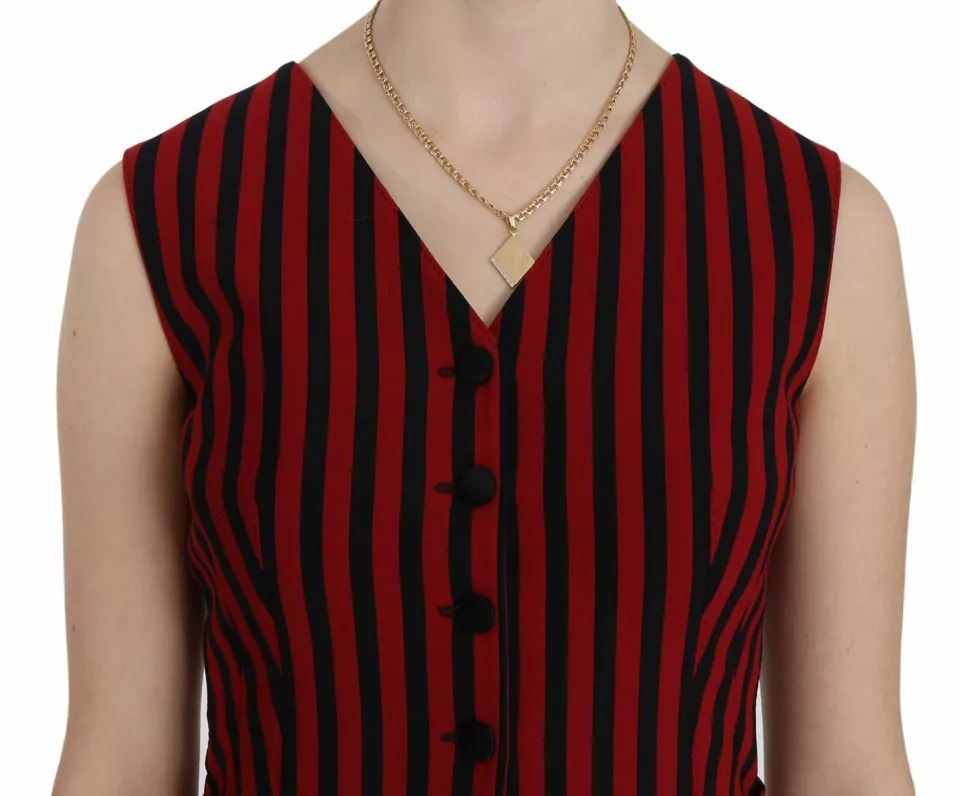 Gilet a righe rosse e nere, camicetta e top