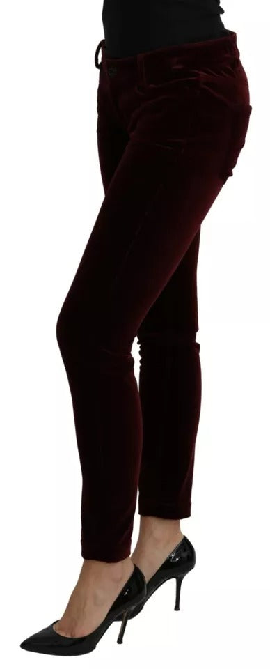 Bordeauxrote Slim Fit-Hose aus Stretch-Samt